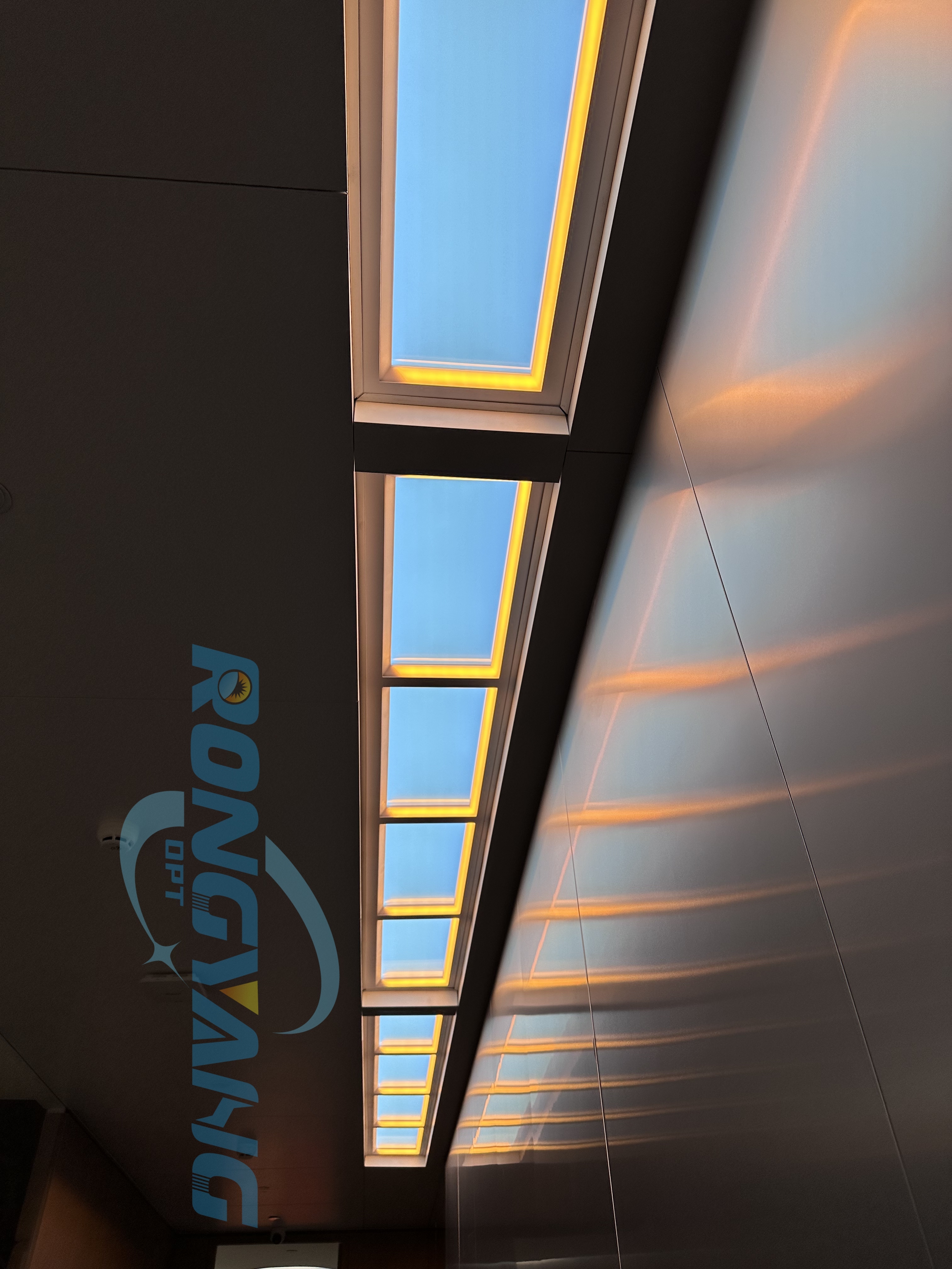 Blog perusahaan terbaru tentang How Artificial Skylights Simulate Natural Daylight