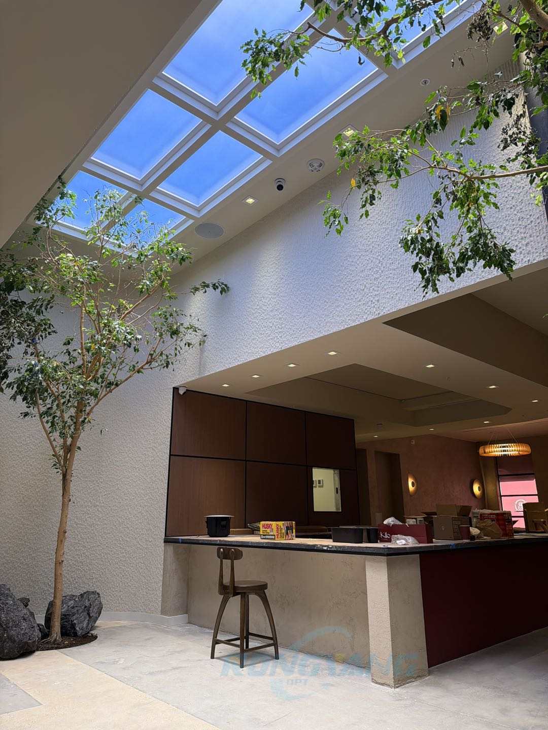 Blog perusahaan terbaru tentang Skylights for Creative Studios and Art Spaces