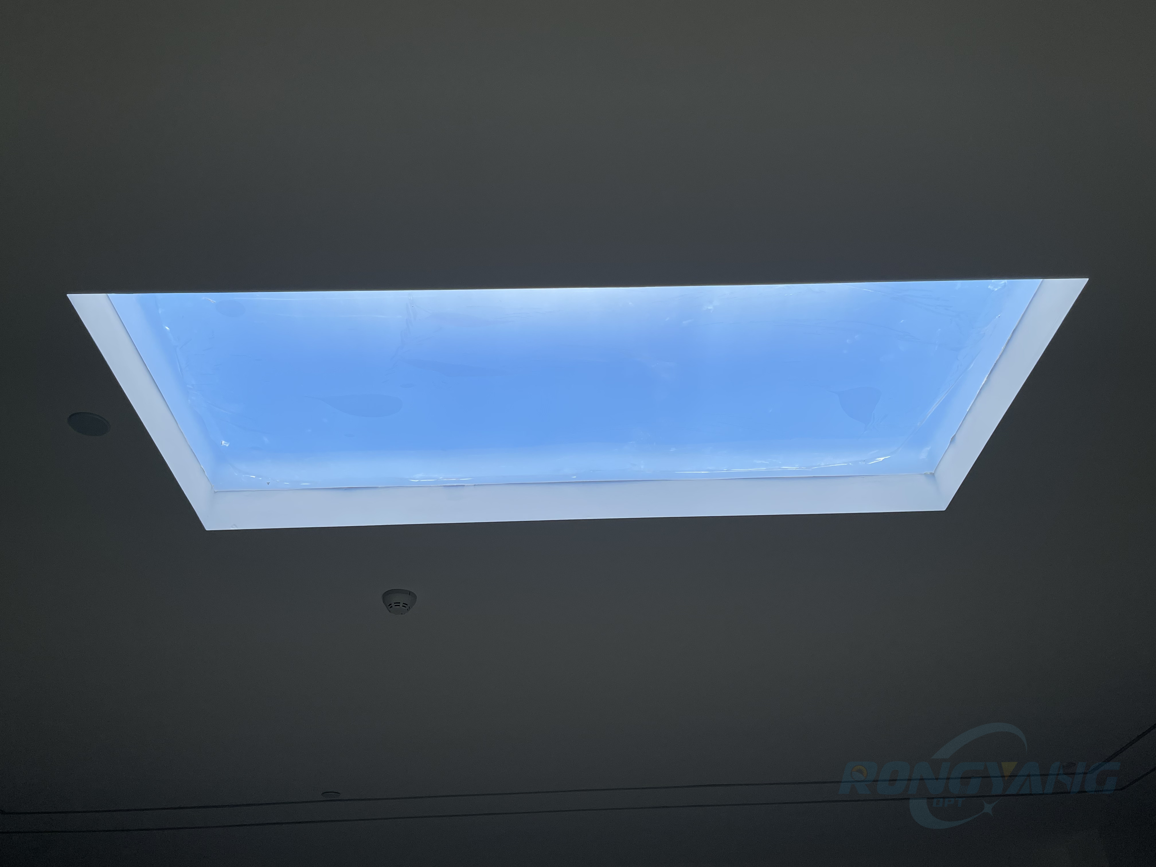 Blog perusahaan terbaru tentang Apakah Lampu Langit Berkualitas Tinggi Selalu Pilihan Terbaik untuk Proyek Komersial?